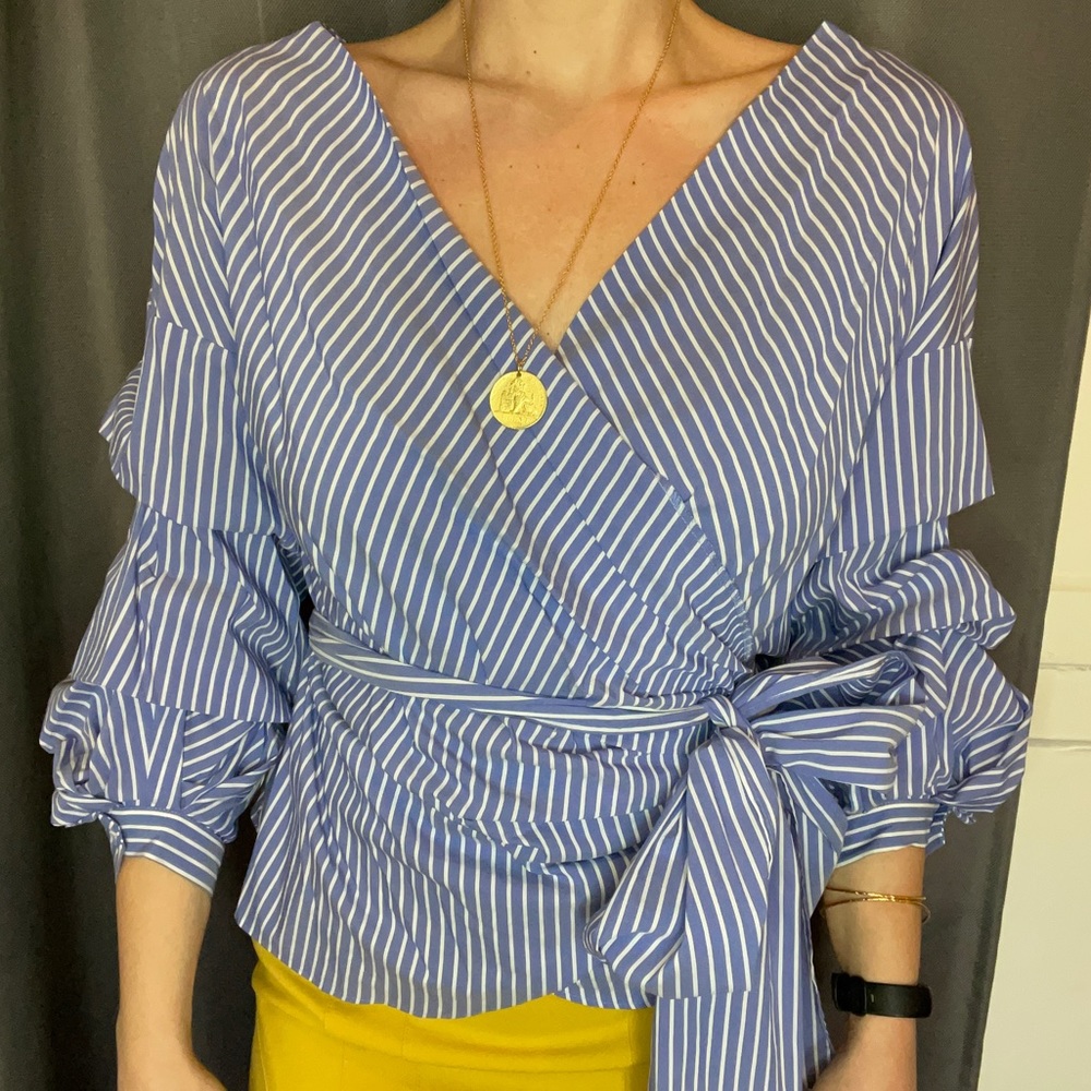 ⚡️ Zara Dramatic Sleeve Wrap Top